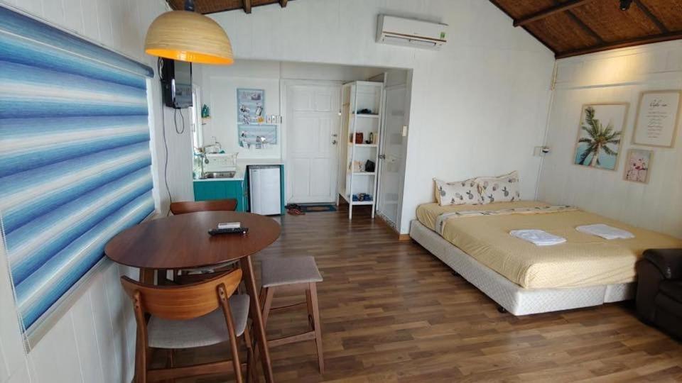 Phu Huy Homestay Duong Dong Exterior foto