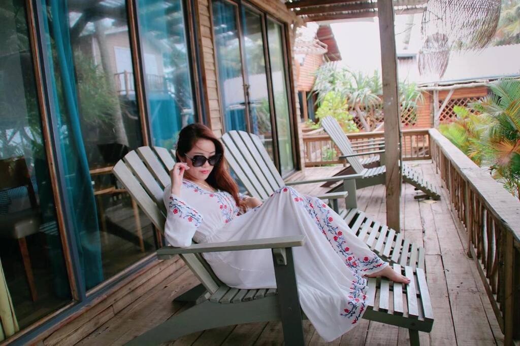 Phu Huy Homestay Duong Dong Exterior foto
