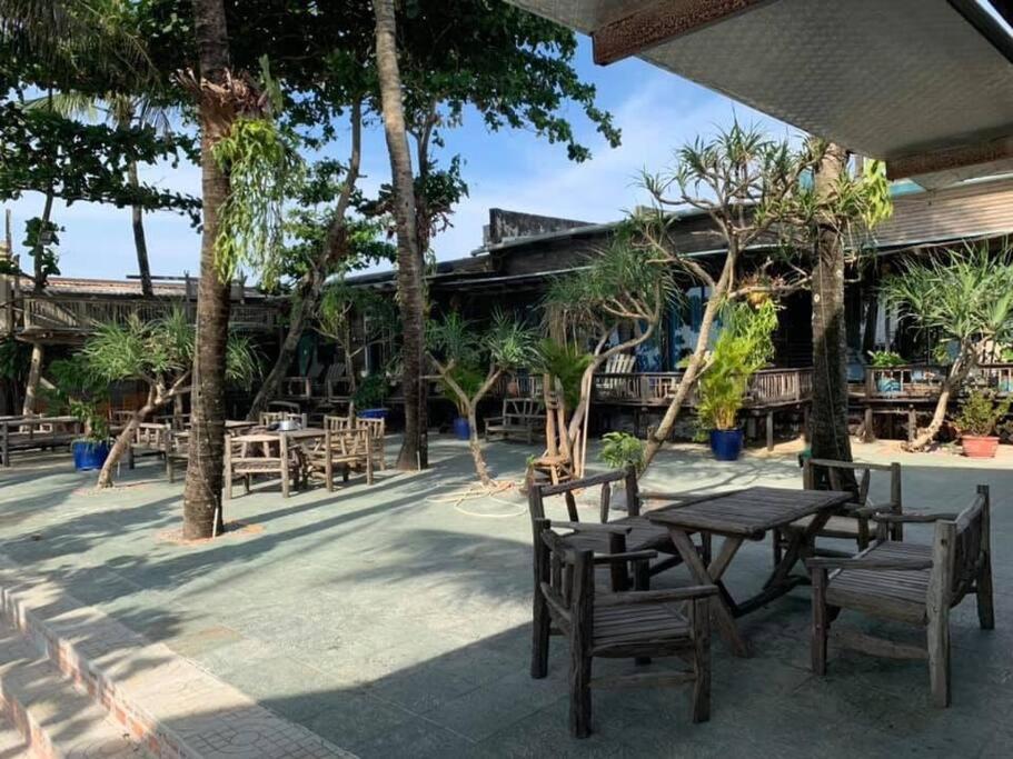 Phu Huy Homestay Duong Dong Exterior foto